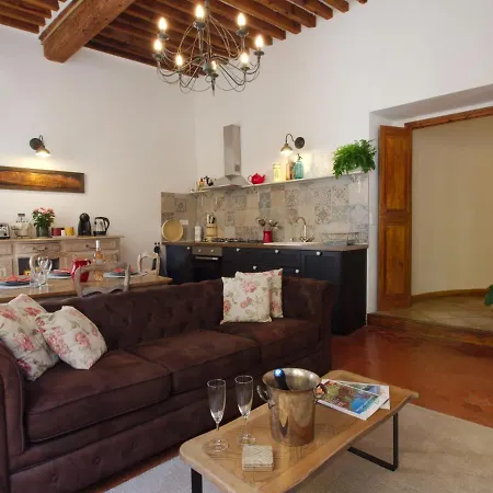 Cent Cinq - Unique Apartments In The Heart Of Apt Exterior foto