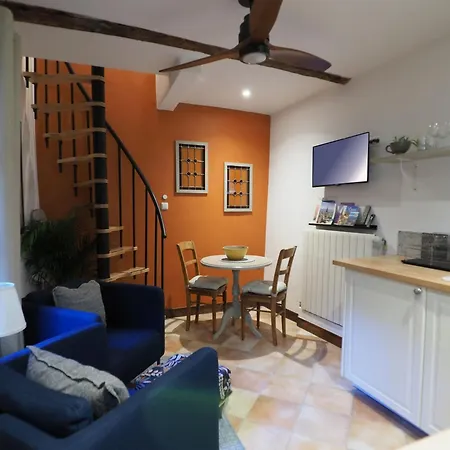 Cent Cinq - Unique Apartments In The Heart Of Apt Exterior foto